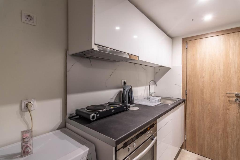 Appartamento Garden Apt Atene Esterno foto